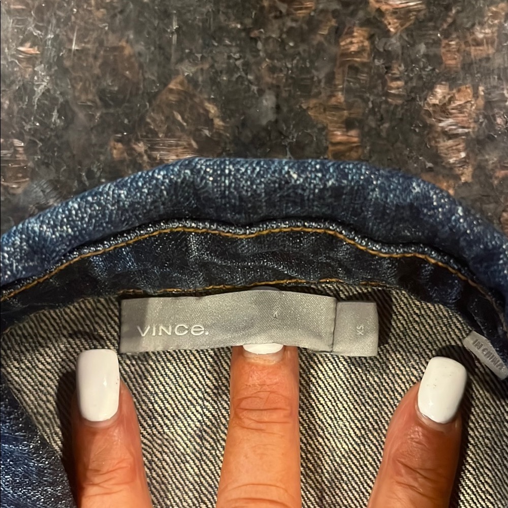 Vince jean jacket. In excellent condition size extra small. Distressed look.